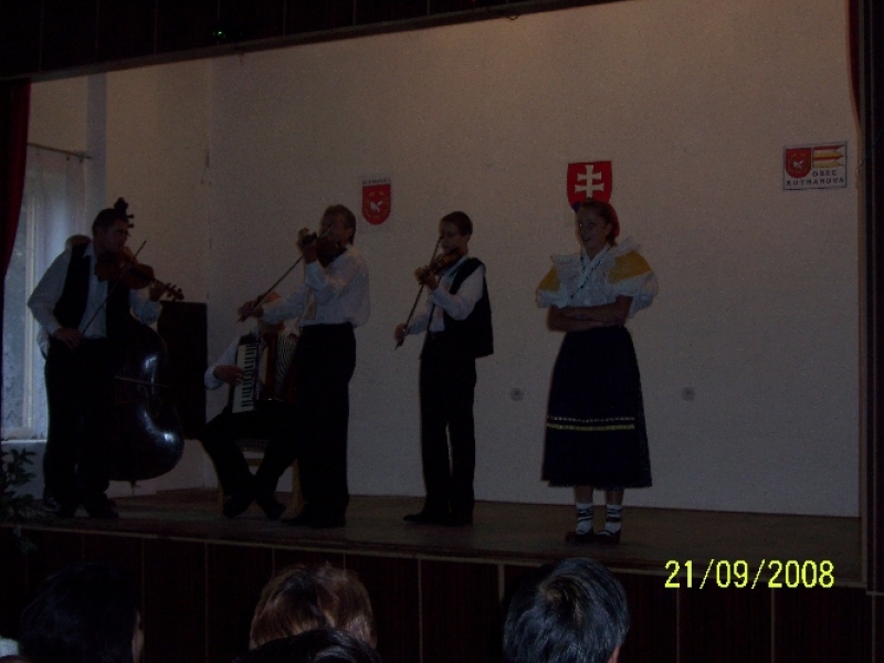 Ľudová hudba Ďatelinka  Kotmanová hostina 2008